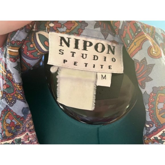 80s Neutral Colors + Blue Paisley Collared Button-Up Shirt - Picture 2 of 5